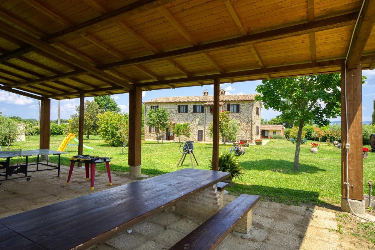 Agriturismo Le Terre Del Casale Assisi Bagian luar foto