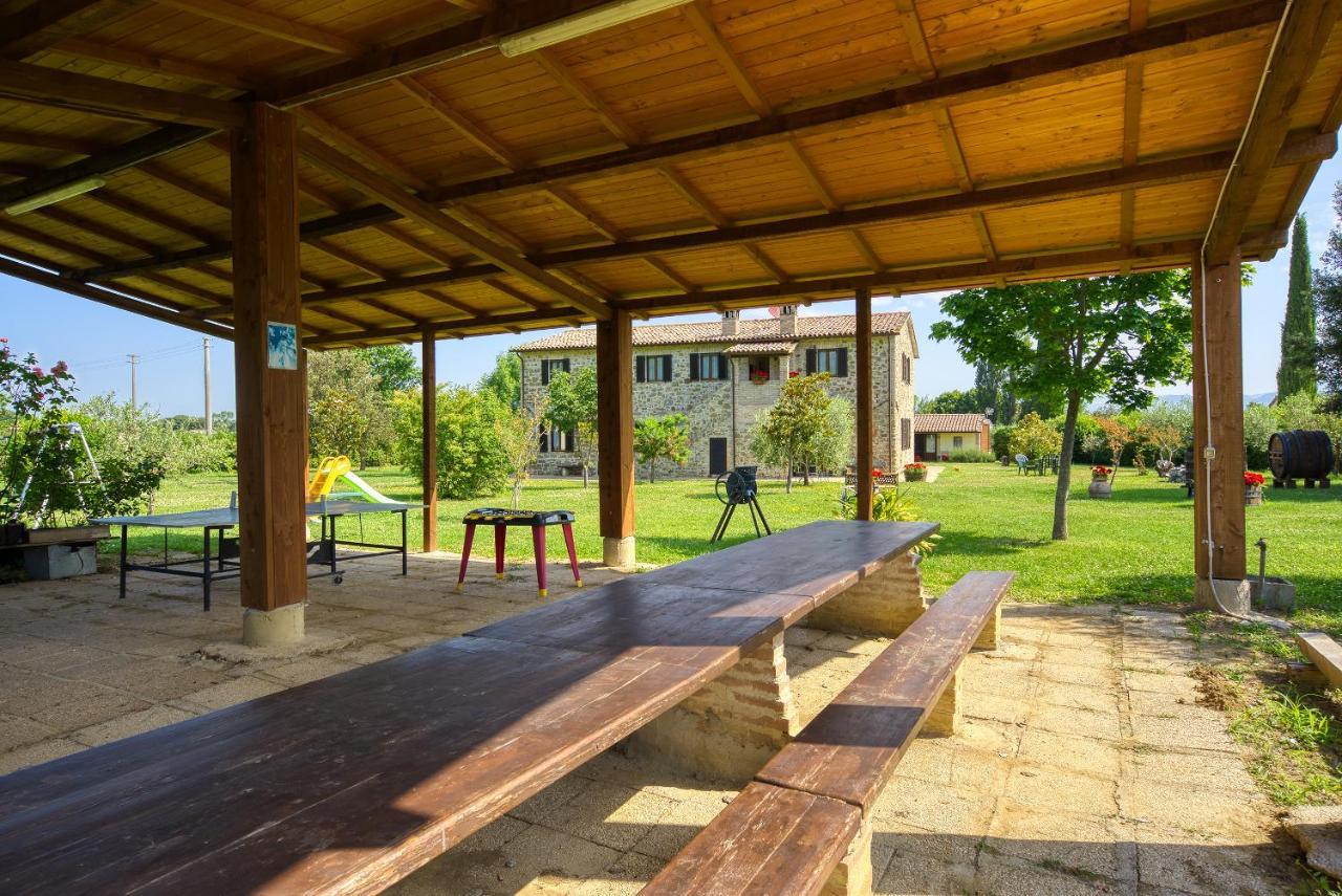 Agriturismo Le Terre Del Casale Assisi Bagian luar foto
