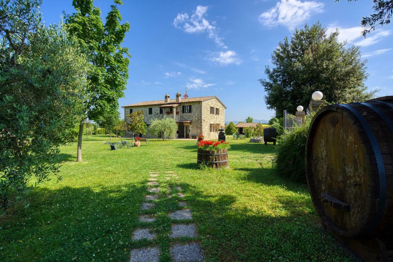 Agriturismo Le Terre Del Casale Assisi Bagian luar foto