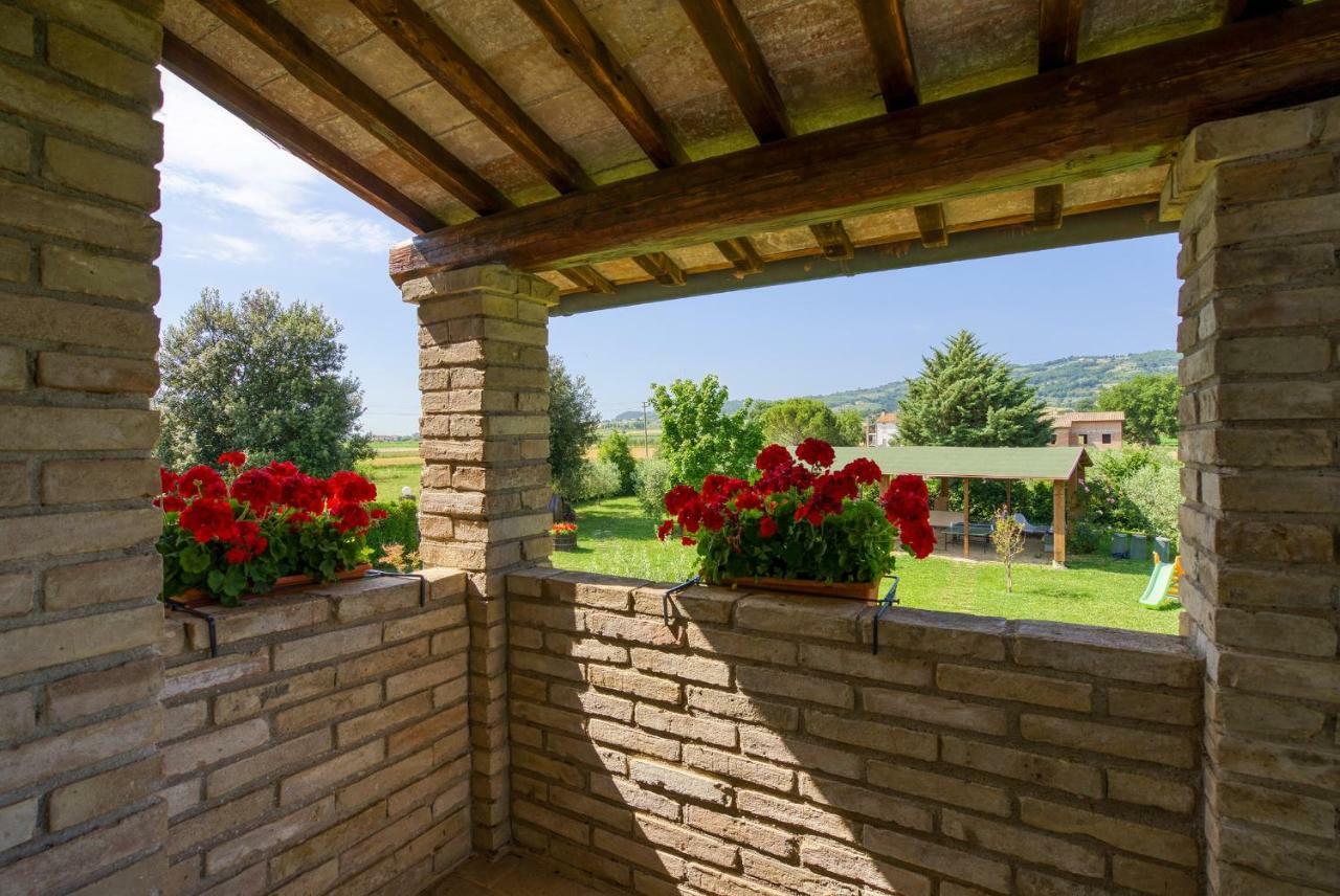 Agriturismo Le Terre Del Casale Assisi Bagian luar foto